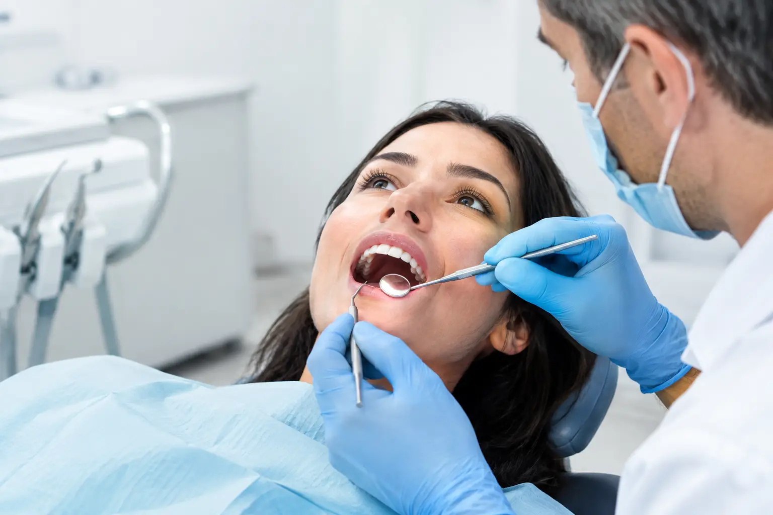 Come funziona l’estrazione del dente del giudizio
